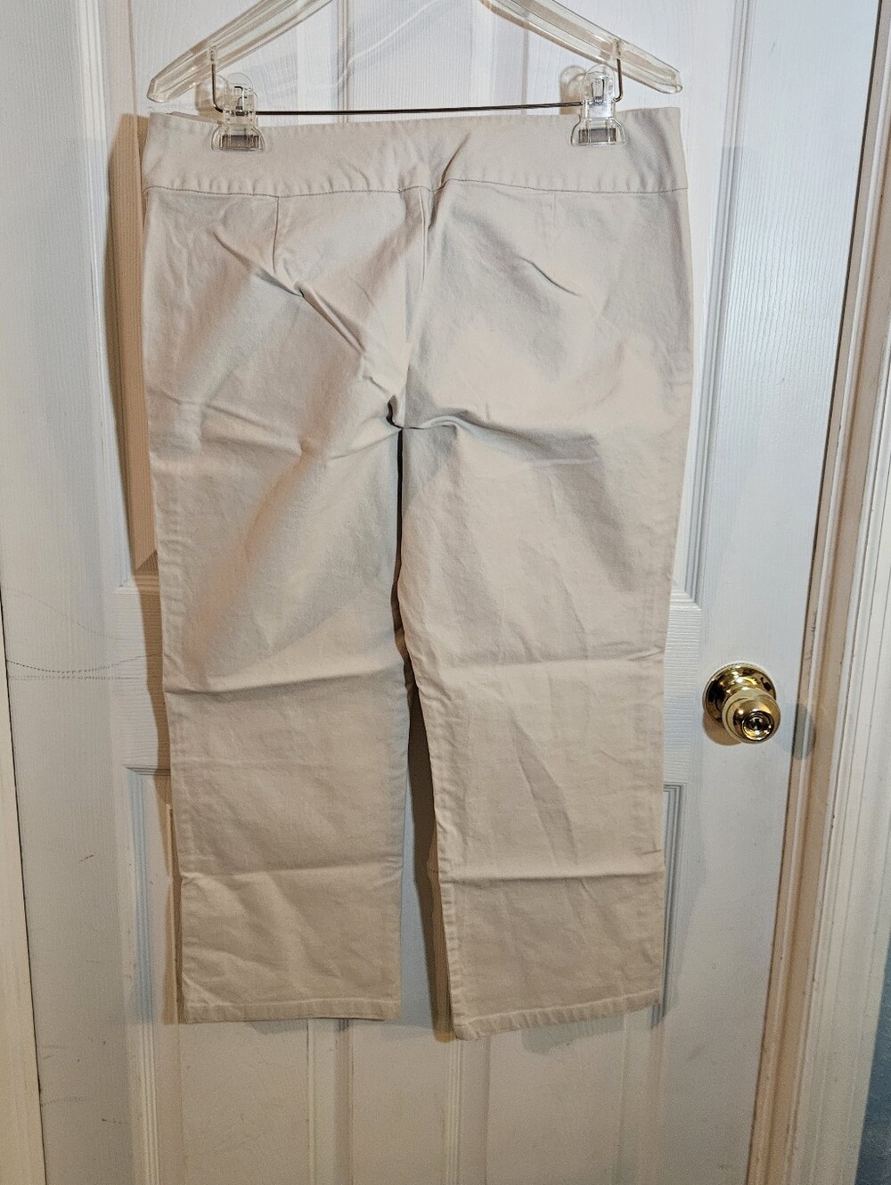 Old Navy Cropped Khaki Pants Beige Size 12 - Picture 3 of 10